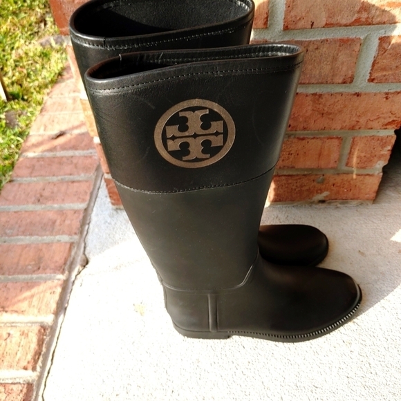 NEW TORY BURCH CLASSIC RUBBER RAIN/WINTER BOOTS W/ LEATHER AT TOP-RARE SIZE 11M - Picture 2 of 5